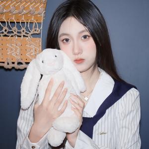 靳高妍